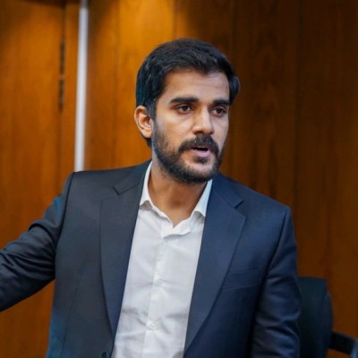 Arman Bari
