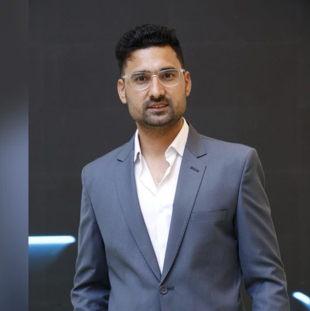 Raees Khan